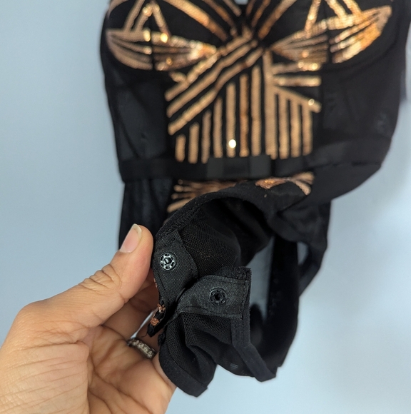 Secret lace Body Suit - Picture 4 of 10